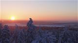 Pakkaspäivän auringonlasku Ounasvaaran näkötornista kuvattuna. Kuva: AT